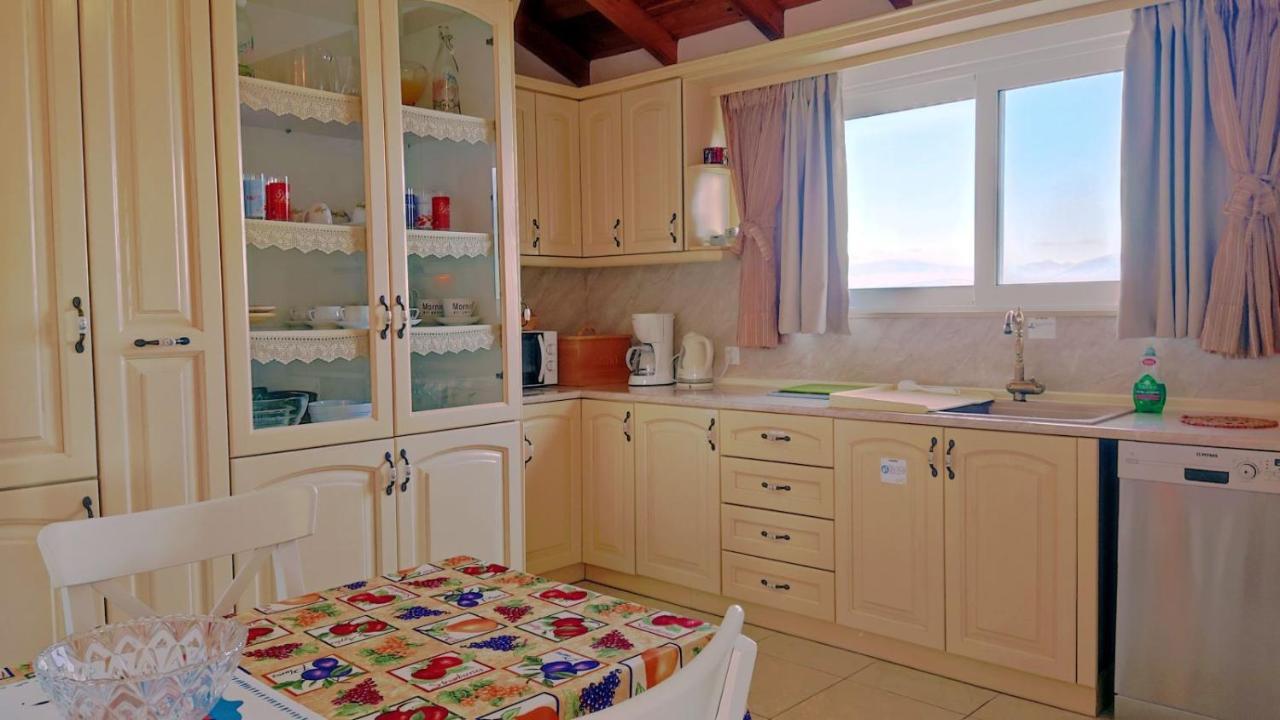 Nikolas House Гимари Экстерьер фото
